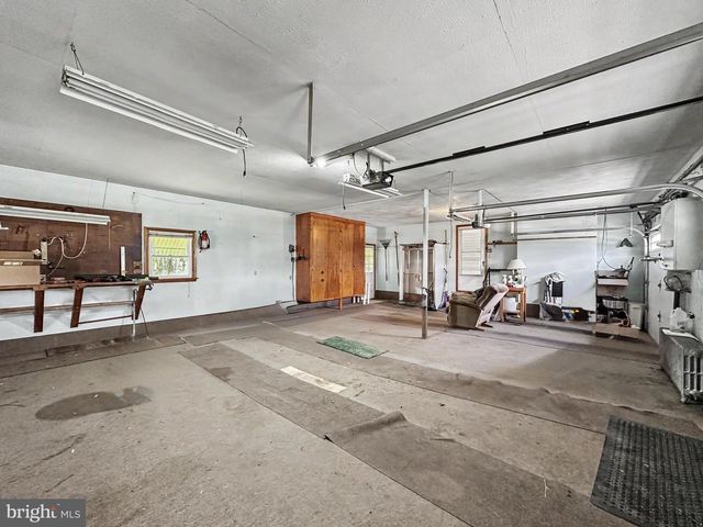 632 GREEN VALLEY RD, York, PA 17403