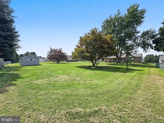 632 GREEN VALLEY RD, York, PA 17403