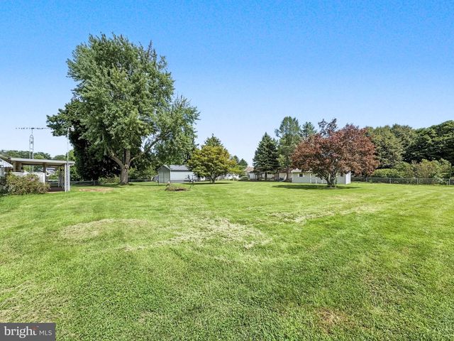 632 GREEN VALLEY RD, York, PA 17403