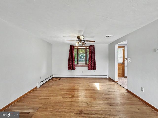 632 GREEN VALLEY RD, York, PA 17403