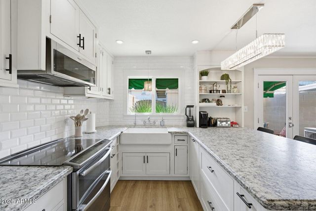 6051 N GRANITE REEF Road, Scottsdale, AZ 85250