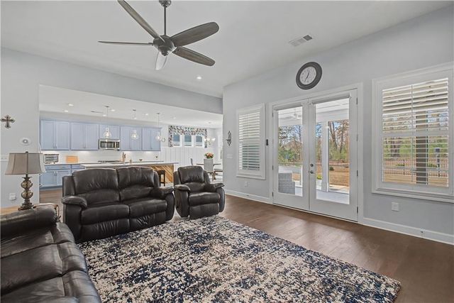 286 Chatuge Drive, Hoschton, GA 30548