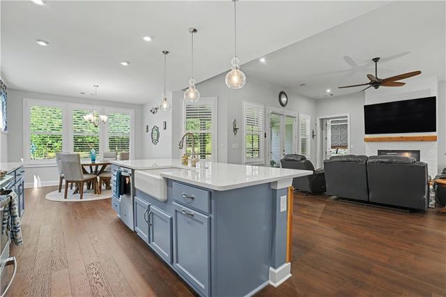 286 Chatuge Drive, Hoschton, GA 30548