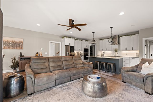 221 Sounder Cir, La Vergne, TN 37086