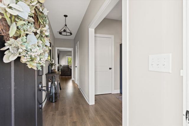 221 Sounder Cir, La Vergne, TN 37086