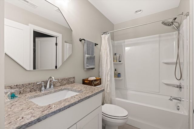 221 Sounder Cir, La Vergne, TN 37086