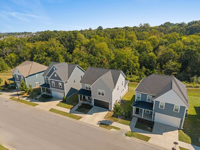 221 Sounder Cir, La Vergne, TN 37086