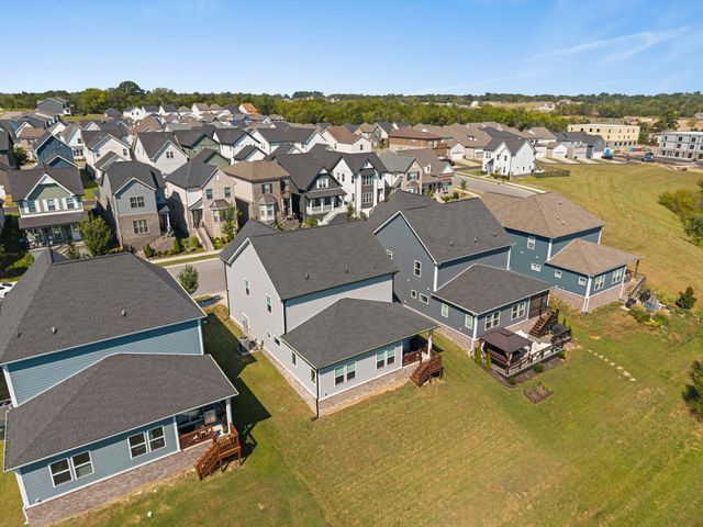 221 Sounder Cir, La Vergne, TN 37086