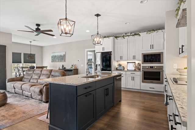 221 Sounder Cir, La Vergne, TN 37086