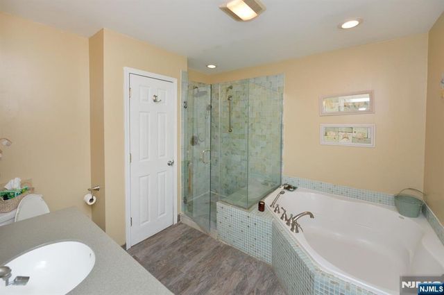 65 Clover Court, New Milford, NJ 07646