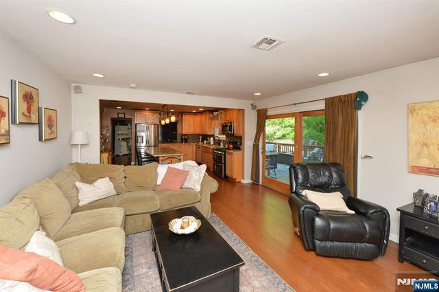 65 Clover Court, New Milford, NJ 07646