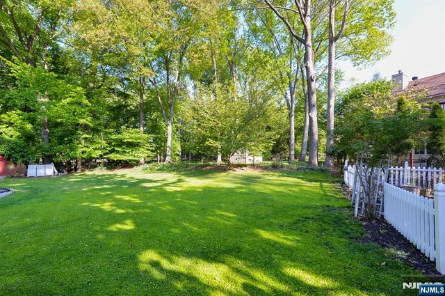 65 Clover Court, New Milford, NJ 07646