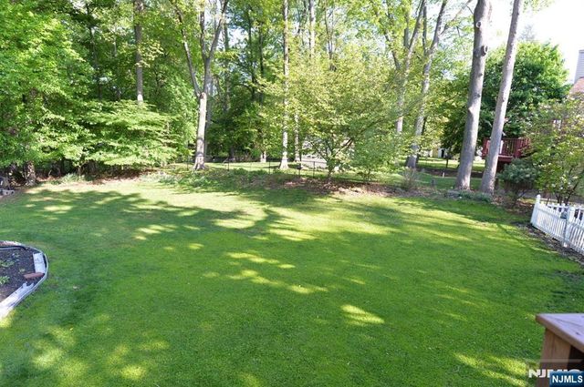 65 Clover Court, New Milford, NJ 07646
