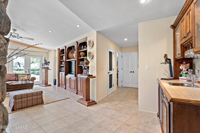 425 W Rapa Place, Tucson, AZ 85737