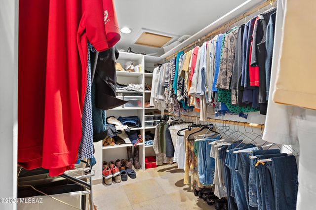 425 W Rapa Place, Tucson, AZ 85737