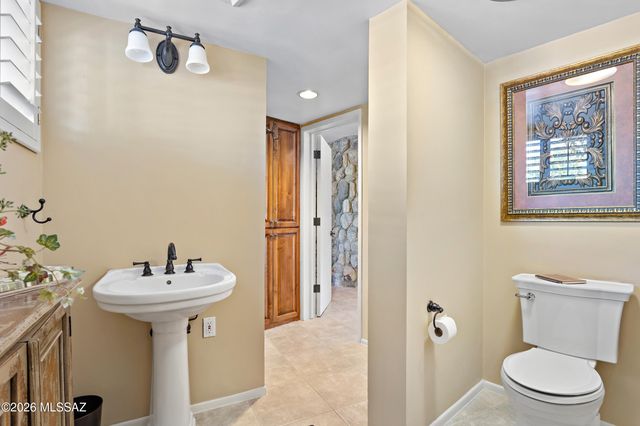 425 W Rapa Place, Tucson, AZ 85737