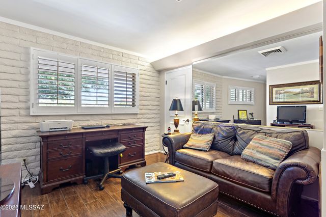 425 W Rapa Place, Tucson, AZ 85737