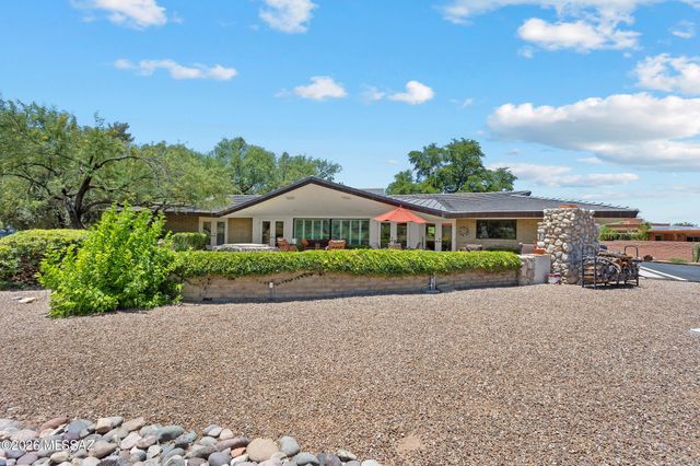 425 W Rapa Place, Tucson, AZ 85737