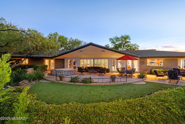 425 W Rapa Place, Tucson, AZ 85737