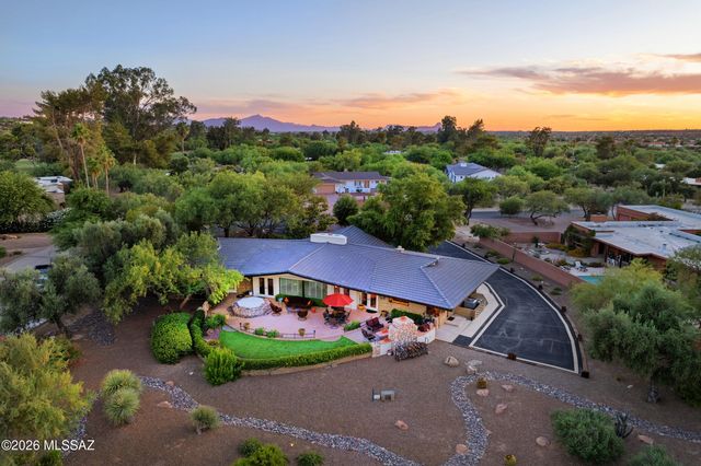 425 W Rapa Place, Tucson, AZ 85737