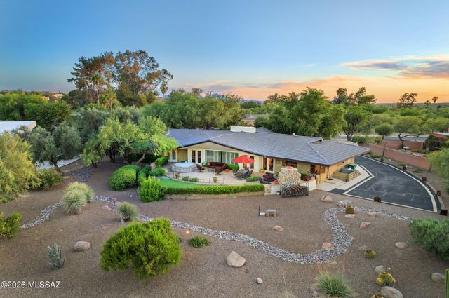 425 W Rapa Place, Tucson, AZ 85737