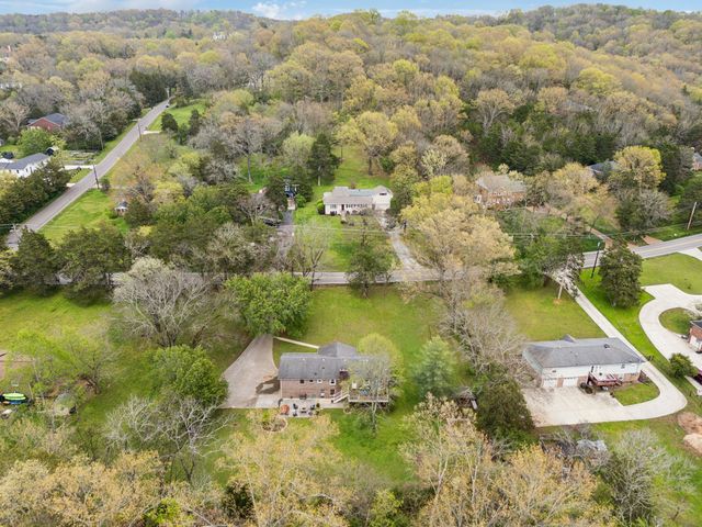 6002 Temple Rd, Nashville, TN 37221