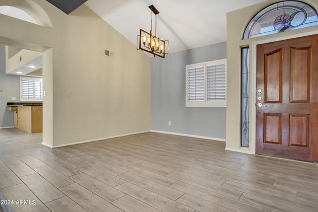 16035 N 10th Street, Phoenix, AZ 85022