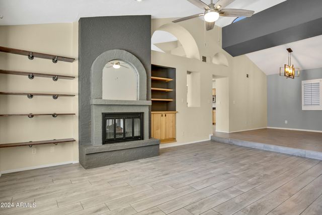 16035 N 10th Street, Phoenix, AZ 85022