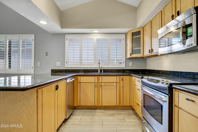 16035 N 10th Street, Phoenix, AZ 85022