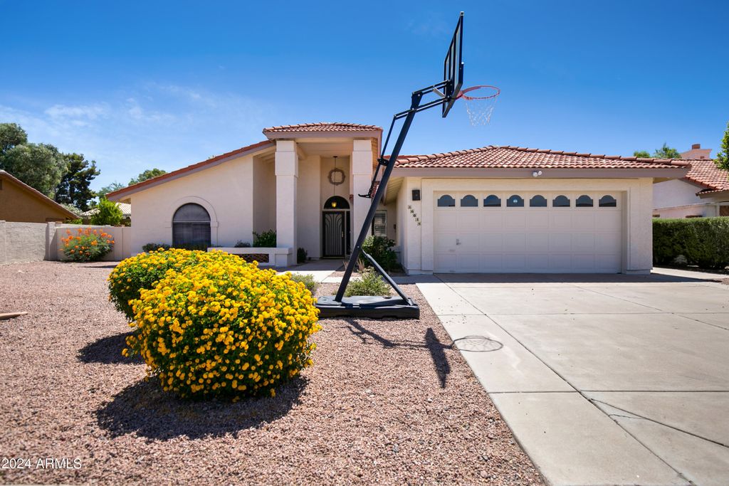 16035 N 10th Street, Phoenix, AZ 85022
