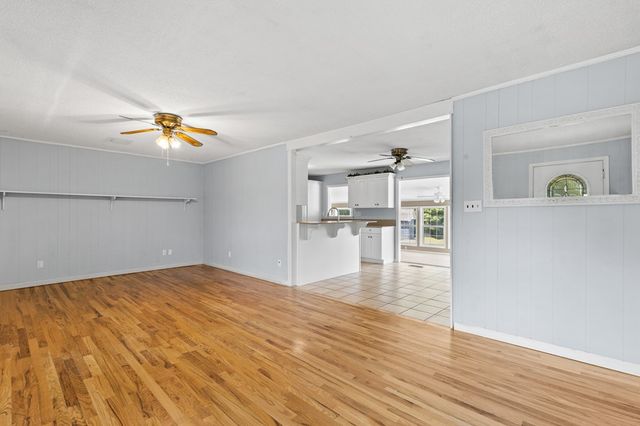 111 Briggs Street, Mccaysville, GA 30555