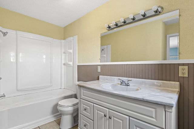 111 Briggs Street, Mccaysville, GA 30555
