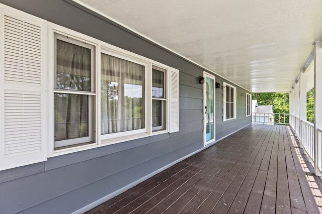 111 Briggs Street, Mccaysville, GA 30555