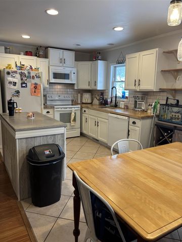 92265 Entrance Drive, Lawton, MI 49065