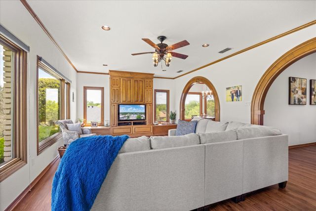 8911 Bontura Road, Granbury, TX 76049