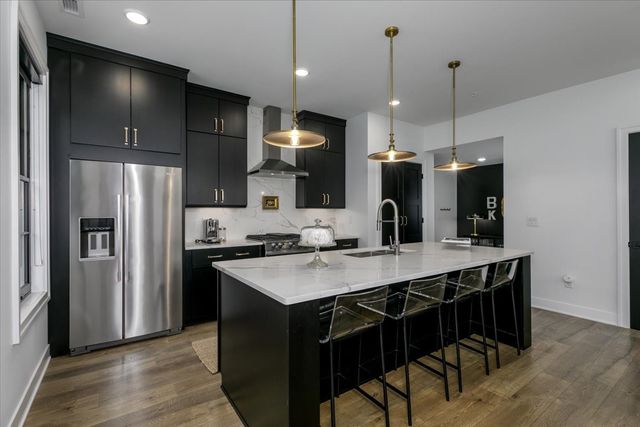 419 Main Street, Pella, IA 50219