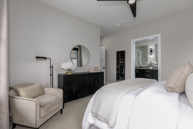 419 Main Street, Pella, IA 50219