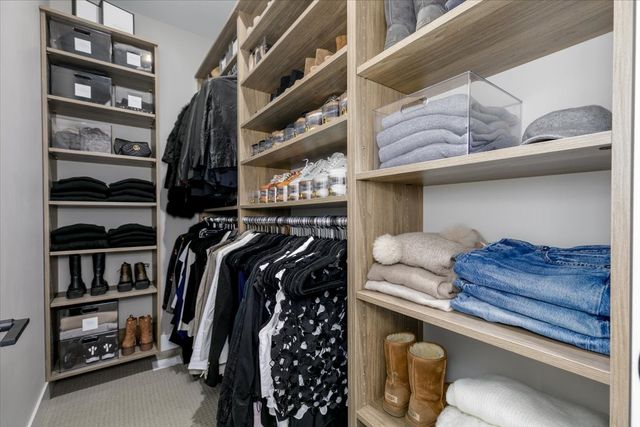 419 Main Street, Pella, IA 50219