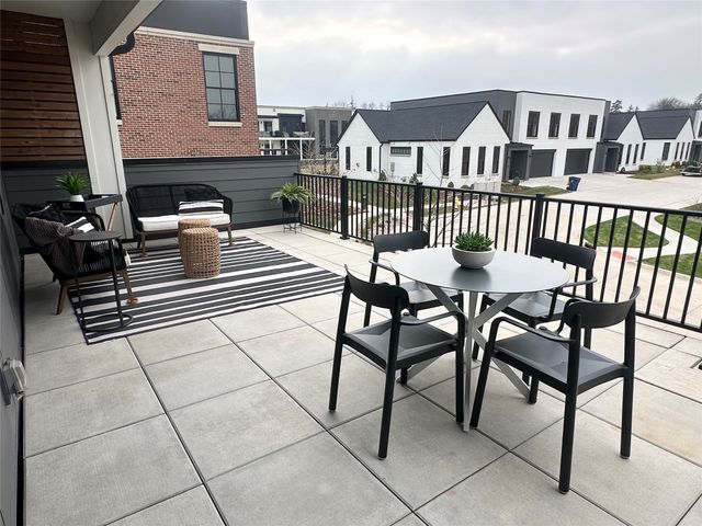 419 Main Street, Pella, IA 50219