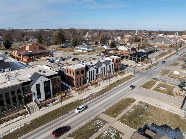 419 Main Street, Pella, IA 50219