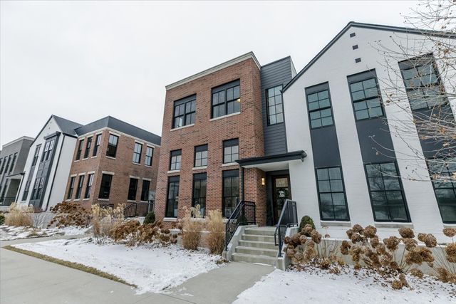 419 Main Street, Pella, IA 50219