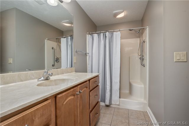 1913 Edgewood Station Road, New Albany, IN 47150