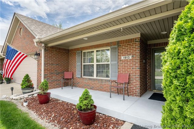 1913 Edgewood Station Road, New Albany, IN 47150