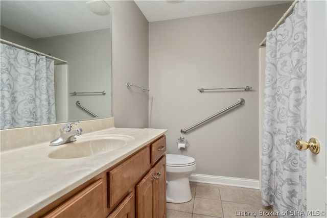 1913 Edgewood Station Road, New Albany, IN 47150