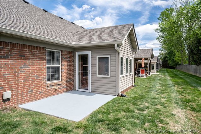 1913 Edgewood Station Road, New Albany, IN 47150