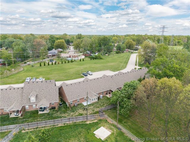 1913 Edgewood Station Road, New Albany, IN 47150