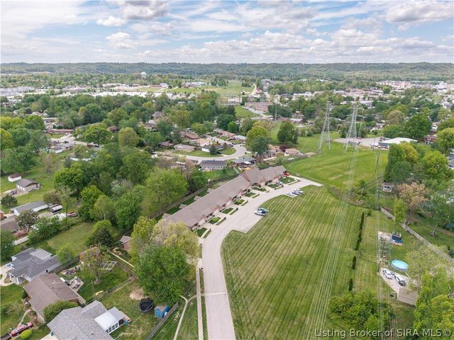 1913 Edgewood Station Road, New Albany, IN 47150