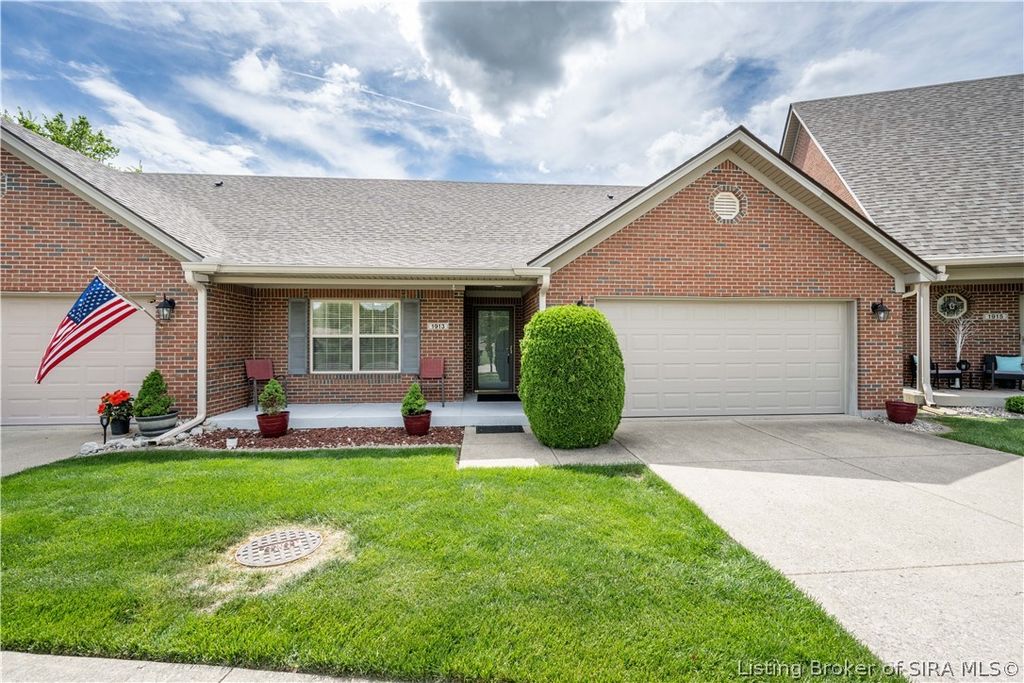 1913 Edgewood Station Road, New Albany, IN 47150