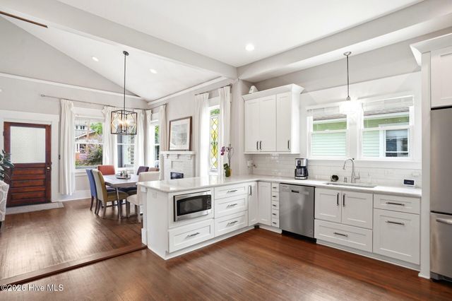 1912 Pender Avenue, Wilmington, NC 28403
