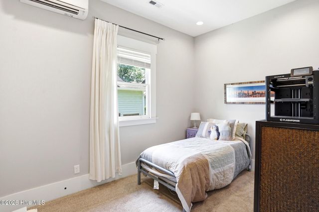 1912 Pender Avenue, Wilmington, NC 28403